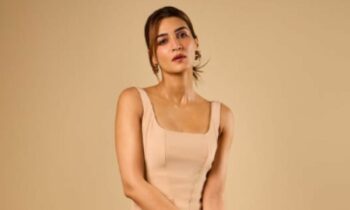 Kriti Sanon Lashes Out At Paparazzi For Taking Videos With Rumoured Beau Kabir Bahia. Video Surfaces Kriti Sanon Lashes Out At Paparazzi For Taking Videos With Rumoured Beau Kabir Bahia. Video Surfaces