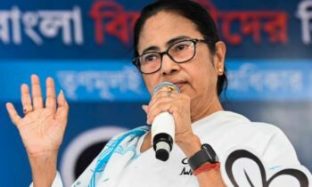 WB CM Mamata Banerjee Allegedly Blocks ED Raid At I-PAC Premises: Reports WB CM Mamata Banerjee Allegedly Blocks ED Raid At I-PAC Premises: Reports