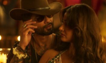 Aashiqon Ki Colony Track From O’Romeo Ft Shahid Kapoor, Disha Patani Has Energetic Choreography! Aashiqon Ki Colony Track From O’Romeo Ft Shahid Kapoor, Disha Patani Has Energetic Choreography!