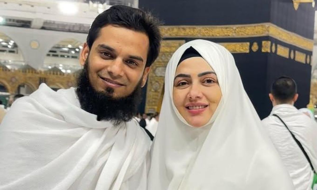 Sana Khan Dismisses Rumours Of Husband Forcing Her To Quit Film Industry, Says It Was Her Decision!