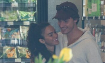 Shawn Mendes, Brazilian Actor Bruna Marquezine’s PDA In LA Makes Fans Swoon Over Them! Shawn Mendes, Brazilian Actor Bruna Marquezine’s PDA In LA Makes Fans Swoon Over Them!