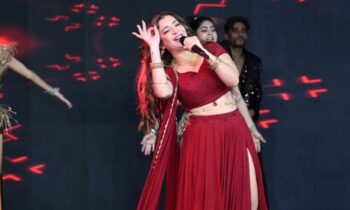 Dhurandhar Singer Jasmine Sandlas Halts Live Performance In Delhi; Calls Out Men Harassing Female Fans. Sahi Kiya!