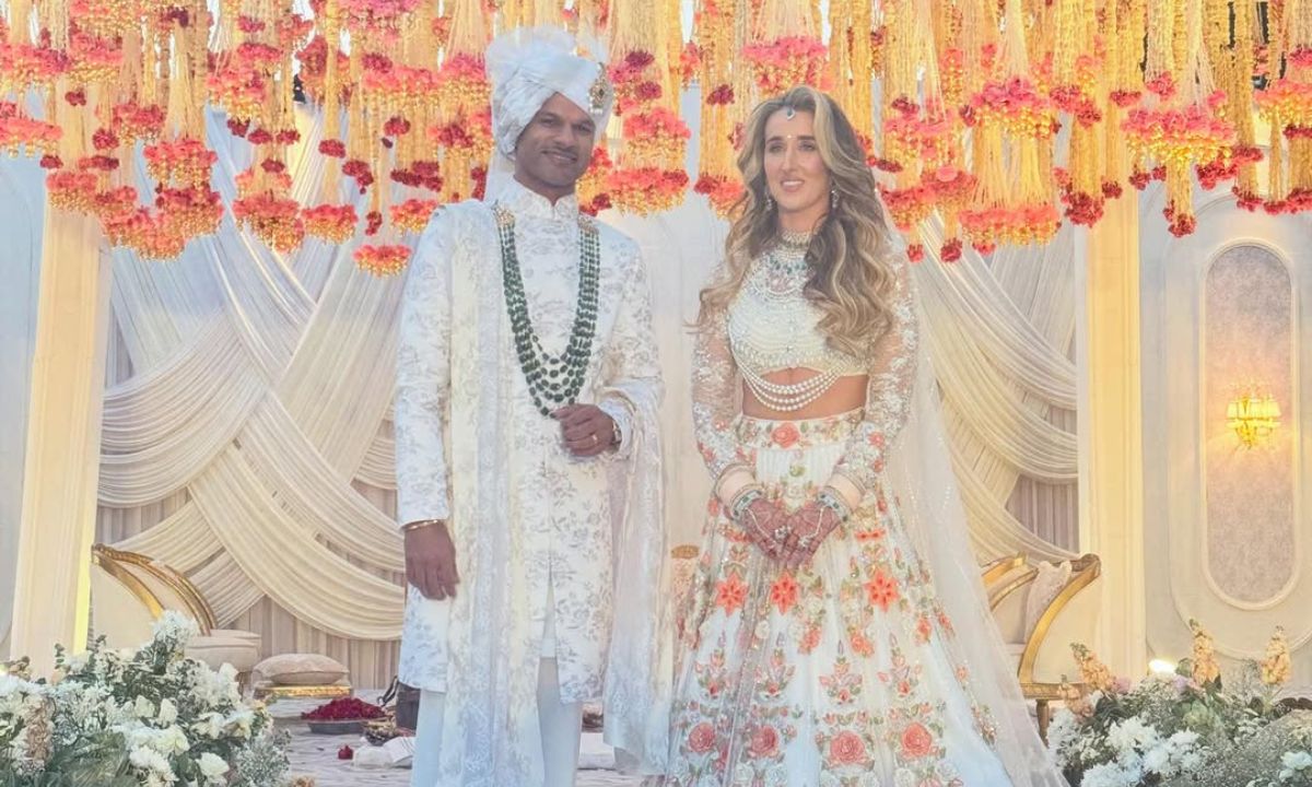 shikhar-dhawan-marries-long-time-gf-sophie-shine-in-intimate-wedding-badhai-ho
