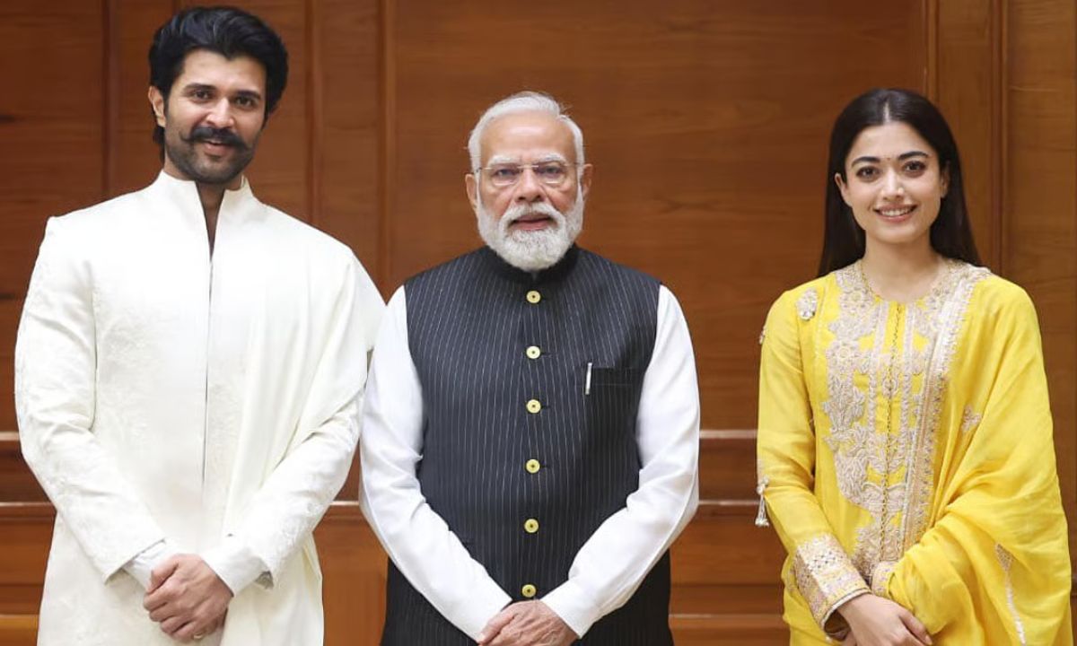rashmika-mandanna-vijay-deverakonda-pics-inviting-amit-shah-before-wedding-go-viral