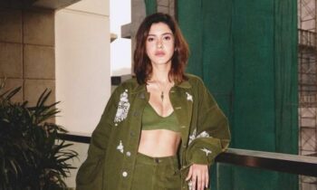 Shanaya Kapoor Reveals How She Navigates Through Hurtful Appearance-Related Comments! Brave Queen