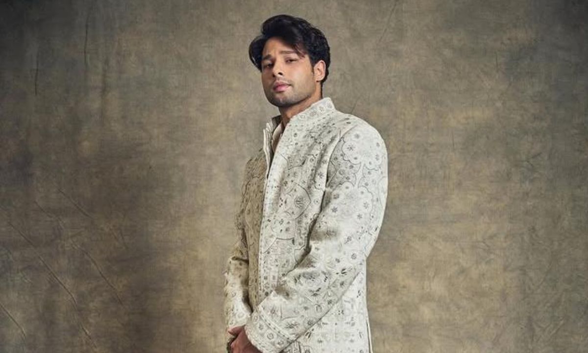 siddhant-chaturvedi-bullied-school-appearance-curls