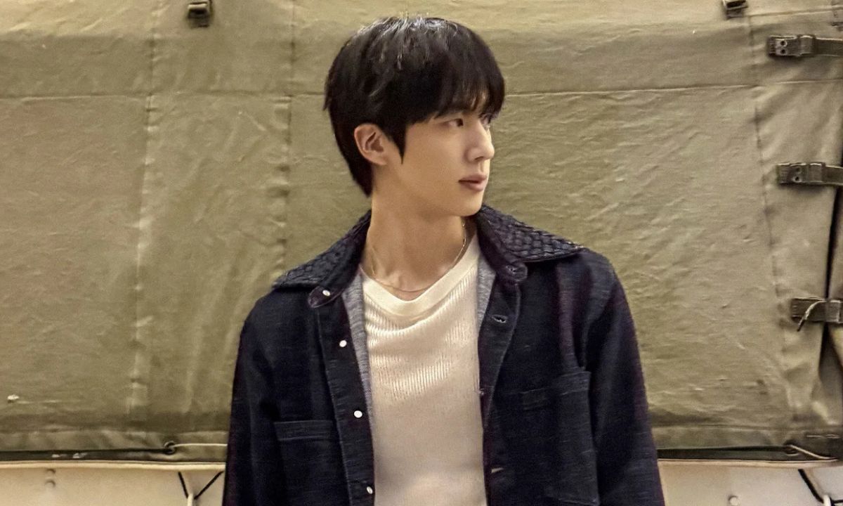 Fans Express Concerns Over BTS Jin’s Behaviour At Recent Interview. Here’s Why!