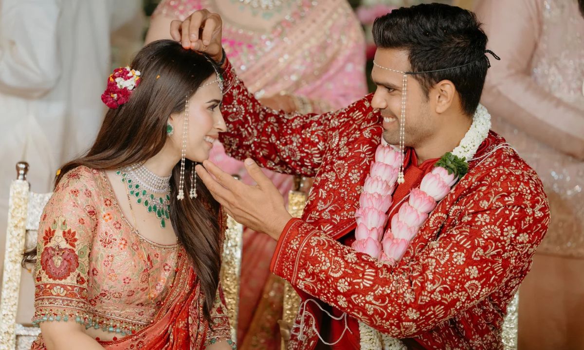 Arjun Tendulkar, Saaniya Chandhok’s Official Wedding Pictures Out. They Look Beautiful!