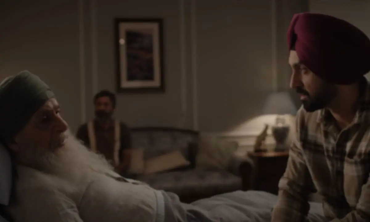 Main Vaapas Aaunga Review: Naseeruddin Shah Steals The Show In This Imperfect Imtiaz Ali Anti-War Film!