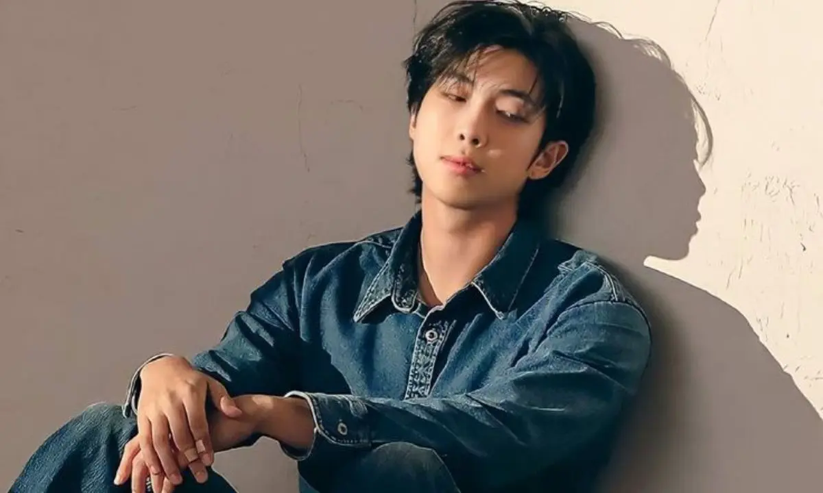 BTS RM Reveals It’s Getting Harder To Step Out During Tour Due To Massive Fan Mobs. ARMYs Call For Better Fandom!
