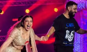 Jasmine Sandlas Makes Relationship Official With Fiancé Shekhar Chaudhary At Delhi Concert. Awwww! Jasmine Sandlas Makes Relationship Official With Fiancé Shekhar Chaudhary At Delhi Concert. Awwww!
