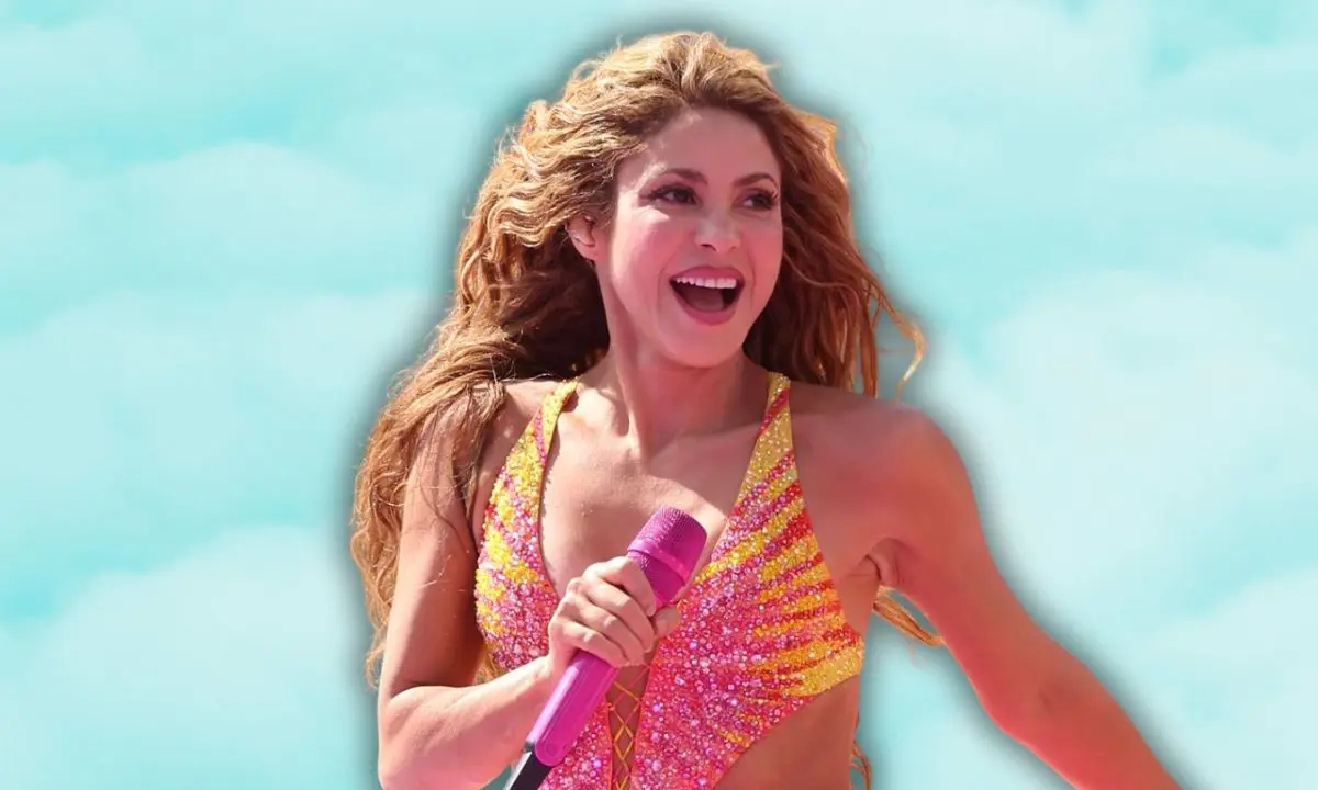 shakira-crystal-studded-outfit-comparision-with-gerard-pique-trending-fifa