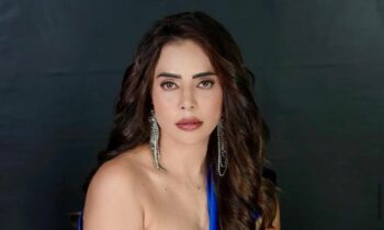 Female Fan Kisses Nikita Rawal In Viral Video. Have We Forgotten Boundaries?