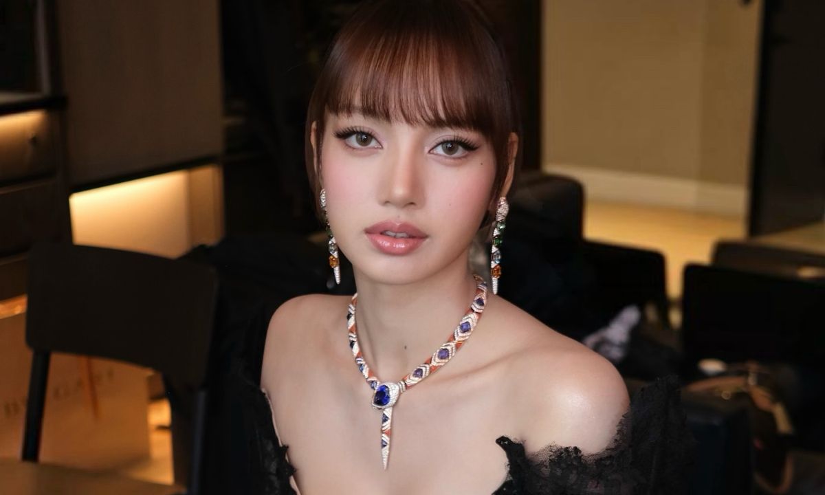 BLACKPINK’s Lisa Trolled For Allegedly Getting A Nose Job. Her Face, Her Choice. What’s The Problem?