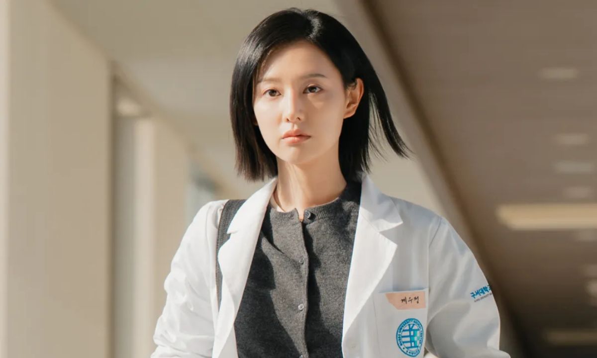 Doctor X: Mafia in White: Is Kim Ji-won’s Medical Noir Worth Watching? Here’s What We Think!