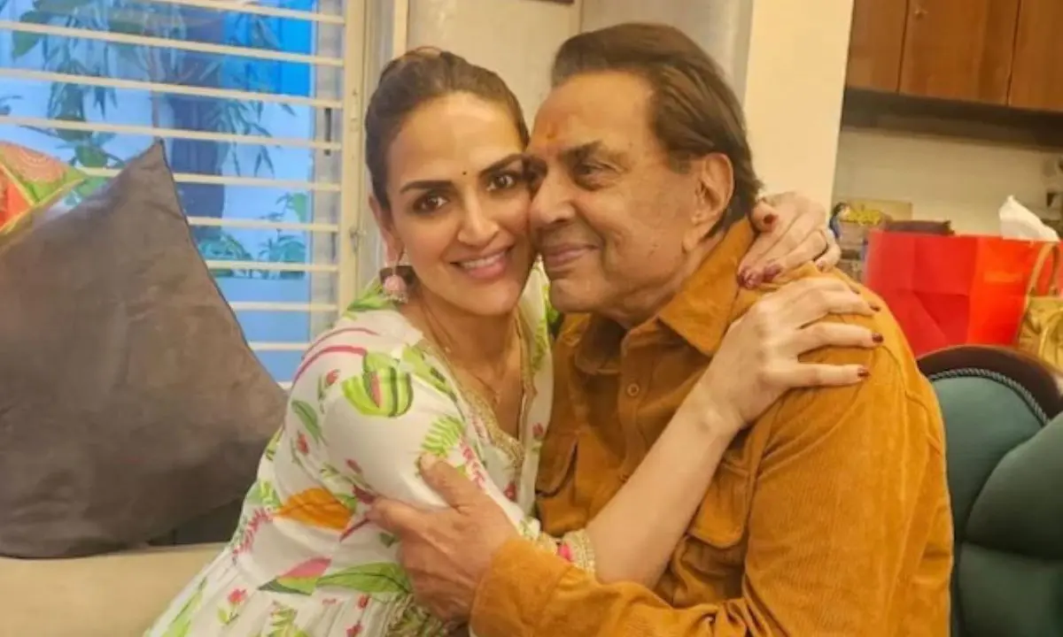 esha-deol-calls-father-dharmendra-deol-perfect-husband-kareeb-se-sirf-papa-ko-dekha